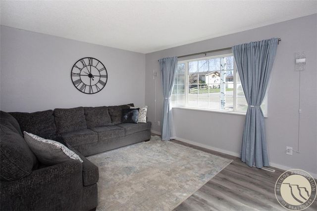 2012 Phoebe Dr, Billings, MT 59105