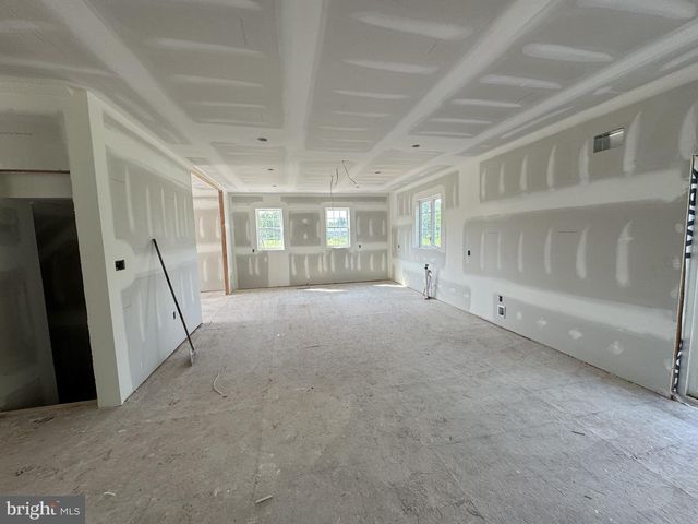 630 ALLENTOWN RD, Sellersville, PA 18960