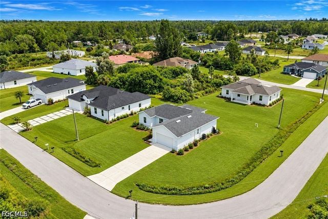426 Mercedes CT, Lehigh Acres, FL 33972