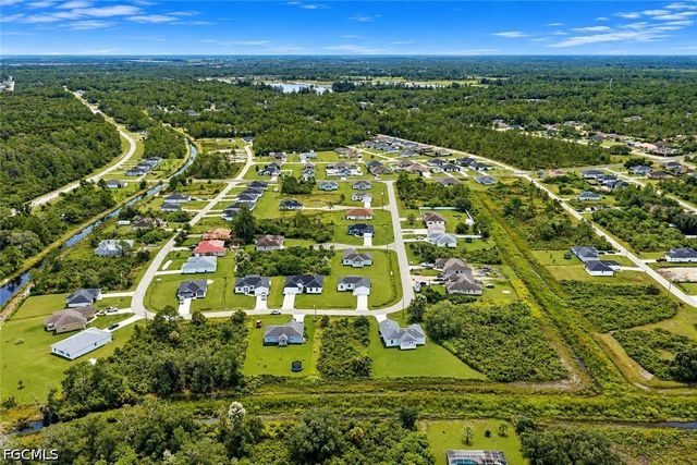 426 Mercedes CT, Lehigh Acres, FL 33972