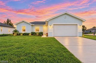 426 Mercedes CT, Lehigh Acres, FL 33972