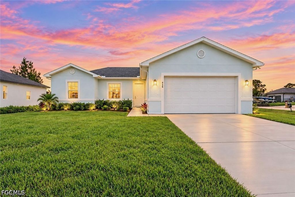 426 Mercedes CT, Lehigh Acres, FL 33972