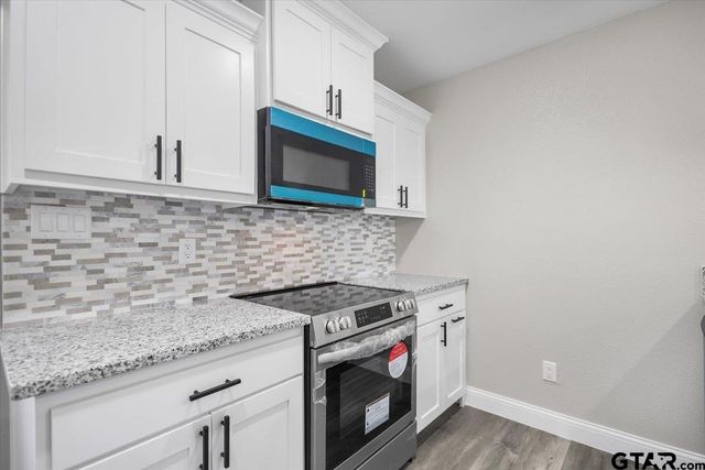 1607 N. Ross, Tyler, TX 75702