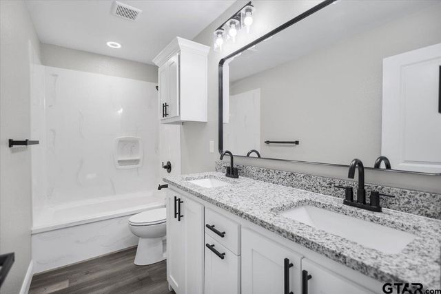 1607 N. Ross, Tyler, TX 75702