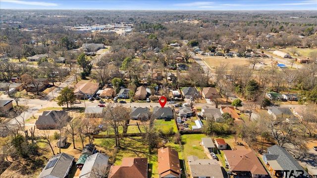 1607 N. Ross, Tyler, TX 75702