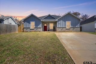 1607 N. Ross, Tyler, TX 75702