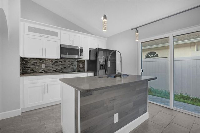 11524 PURPLE LILAC CIRCLE, Orlando, FL 32837