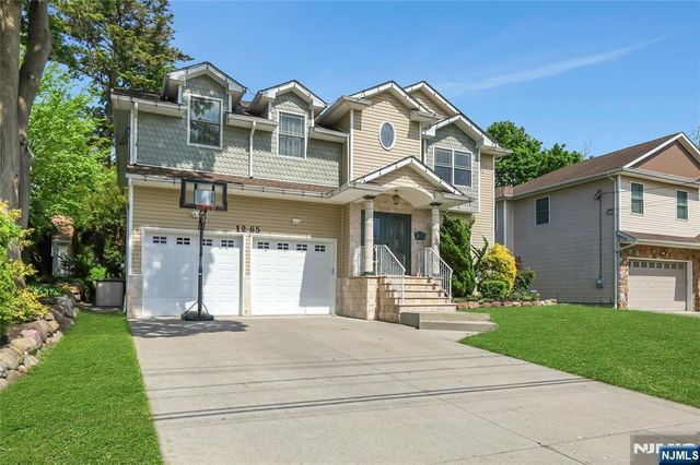 12-65 Burbank Street, Fair Lawn, NJ 07410