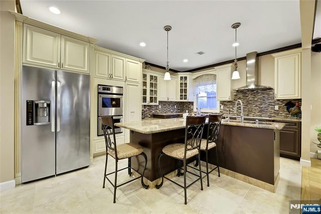 12-65 Burbank Street, Fair Lawn, NJ 07410
