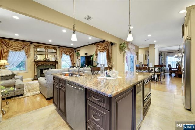 12-65 Burbank Street, Fair Lawn, NJ 07410
