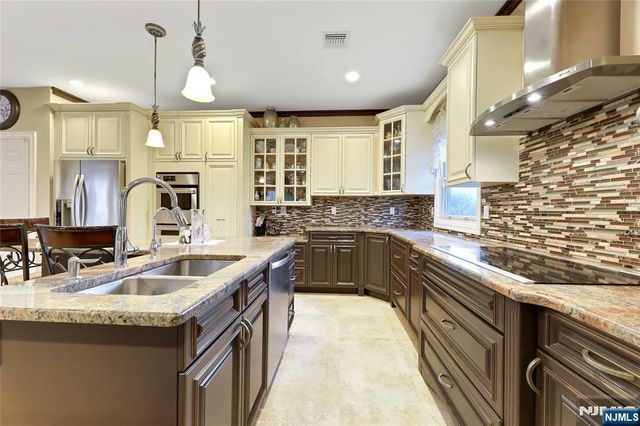 12-65 Burbank Street, Fair Lawn, NJ 07410