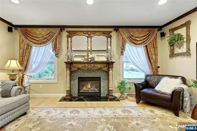 12-65 Burbank Street, Fair Lawn, NJ 07410