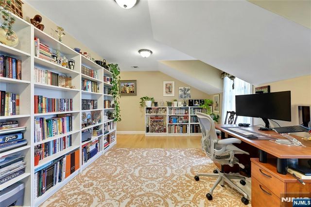 12-65 Burbank Street, Fair Lawn, NJ 07410