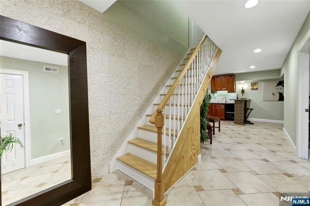 12-65 Burbank Street, Fair Lawn, NJ 07410