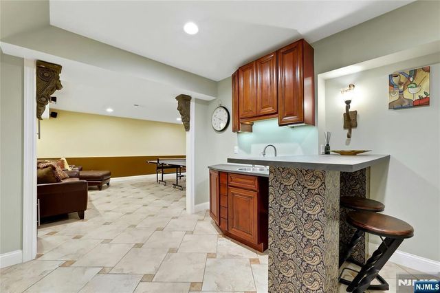 12-65 Burbank Street, Fair Lawn, NJ 07410