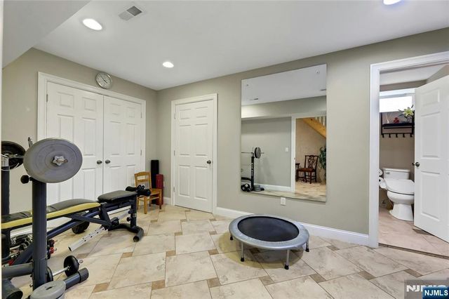 12-65 Burbank Street, Fair Lawn, NJ 07410