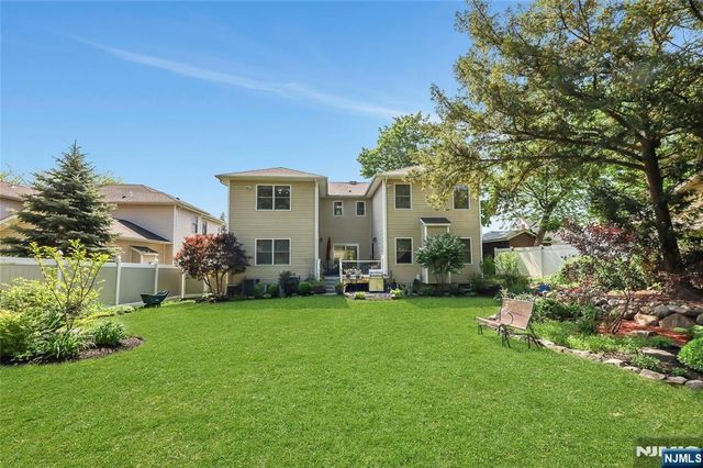 12-65 Burbank Street, Fair Lawn, NJ 07410