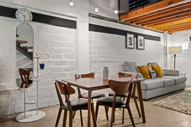 2001 Gold Avenue SE 3, Albuquerque, NM 87106