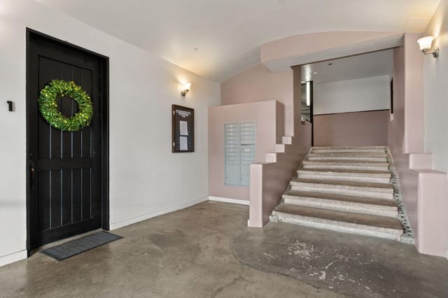 2001 Gold Avenue SE 3, Albuquerque, NM 87106