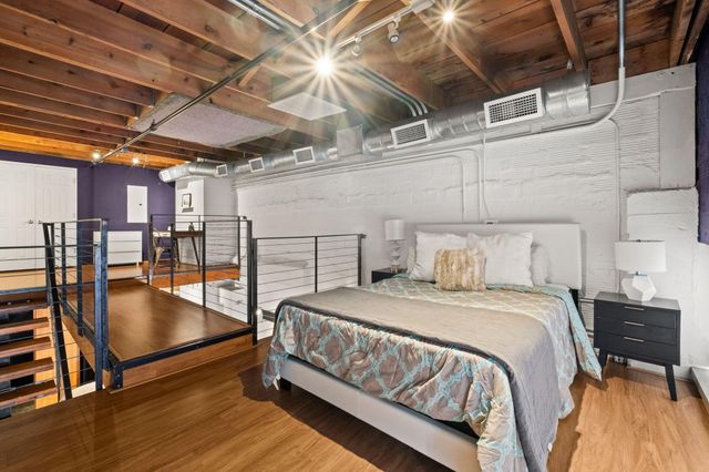 2001 Gold Avenue SE 3, Albuquerque, NM 87106