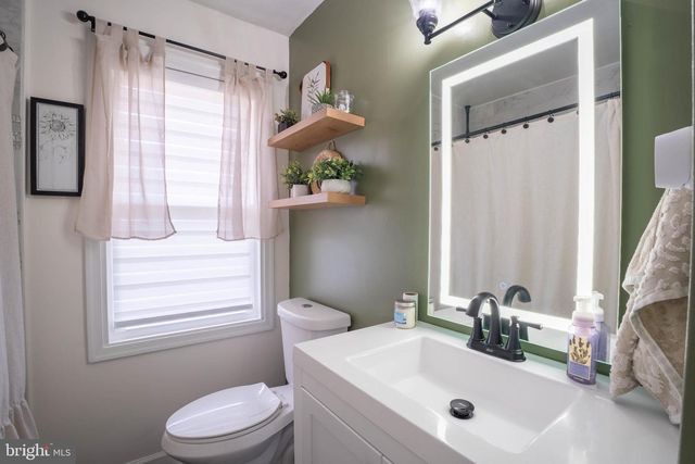 1306 SPENCER DR, Croydon, PA 19021