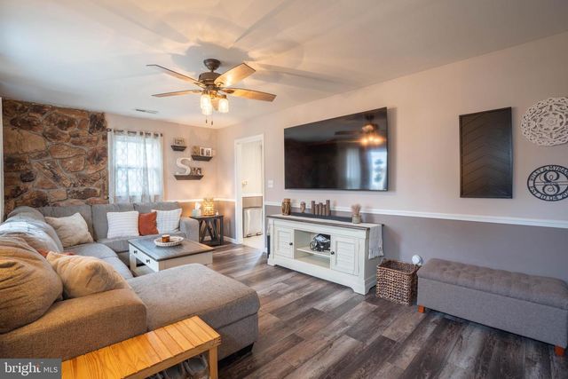 1306 SPENCER DR, Croydon, PA 19021