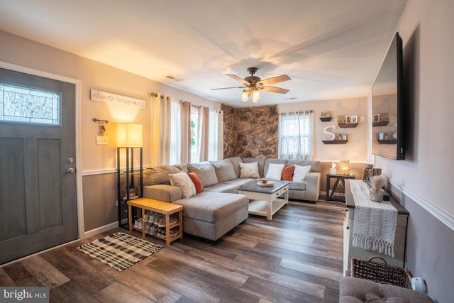 1306 SPENCER DR, Croydon, PA 19021