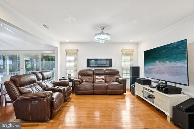 1603 WOLFE LN, Downingtown, PA 19335