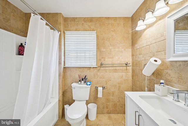 1603 WOLFE LN, Downingtown, PA 19335