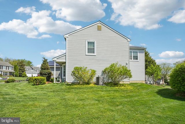 1603 WOLFE LN, Downingtown, PA 19335