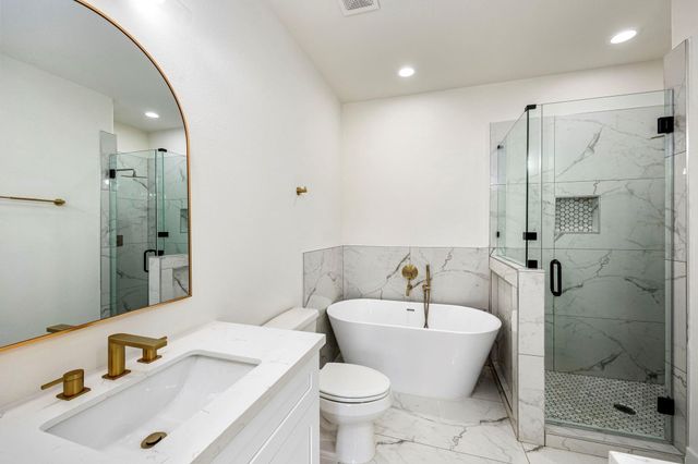 911 Panama Boulevard, Houston, TX 77009