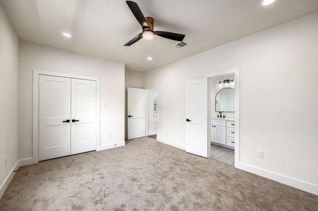 911 Panama Boulevard, Houston, TX 77009