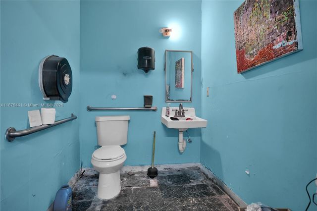 8279 S Dixie Hwy, Miami, FL 33143