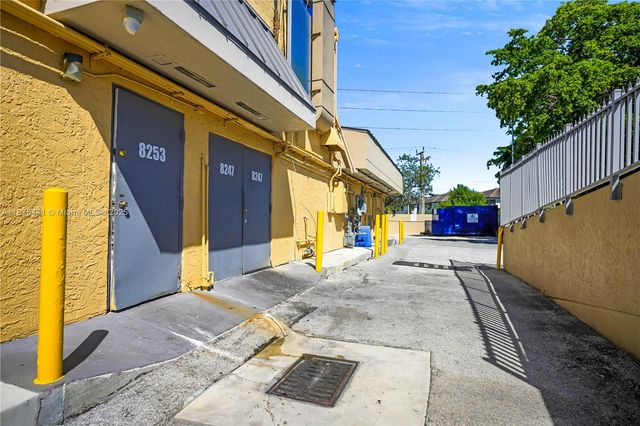 8279 S Dixie Hwy, Miami, FL 33143
