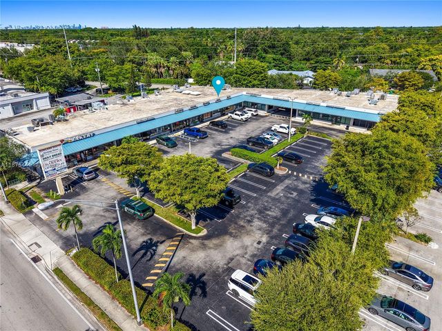 8279 S Dixie Hwy, Miami, FL 33143