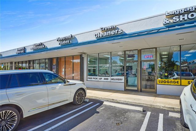 8279 S Dixie Hwy, Miami, FL 33143