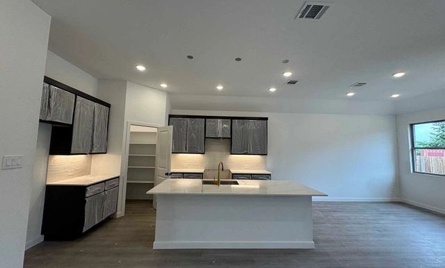 2413 Daisy Lane, Melissa, TX 75454
