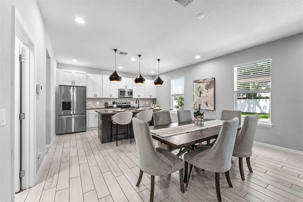 Image 9 of property listing at 4723 CONWAY ROAD, Orlando, FL 32812