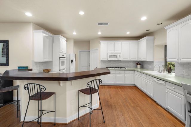 39 Rippling Creek Drive, Sugar Land, TX 77479