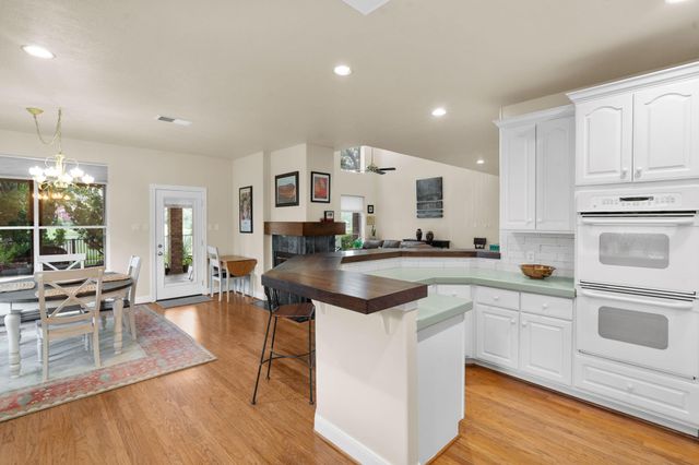 39 Rippling Creek Drive, Sugar Land, TX 77479