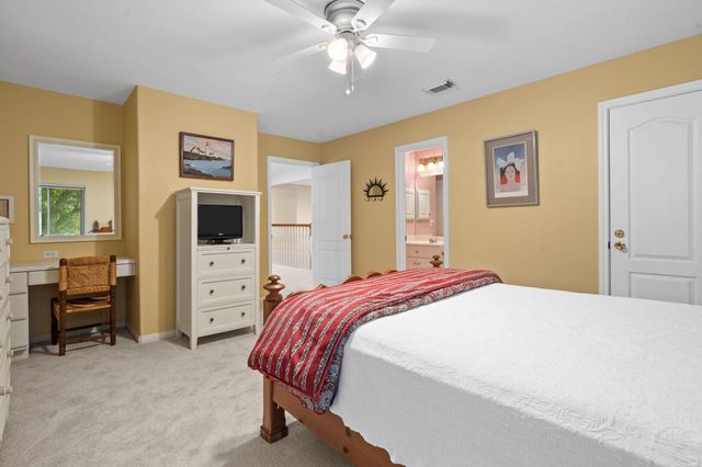 39 Rippling Creek Drive, Sugar Land, TX 77479