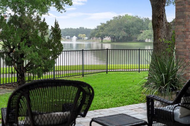 39 Rippling Creek Drive, Sugar Land, TX 77479