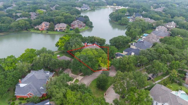 39 Rippling Creek Drive, Sugar Land, TX 77479