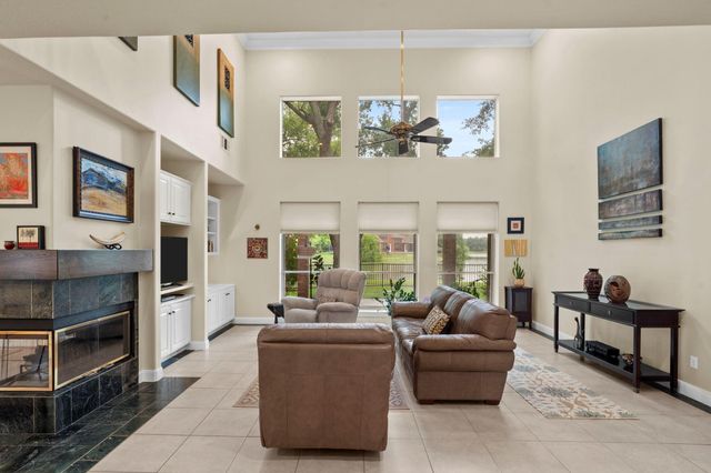 39 Rippling Creek Drive, Sugar Land, TX 77479