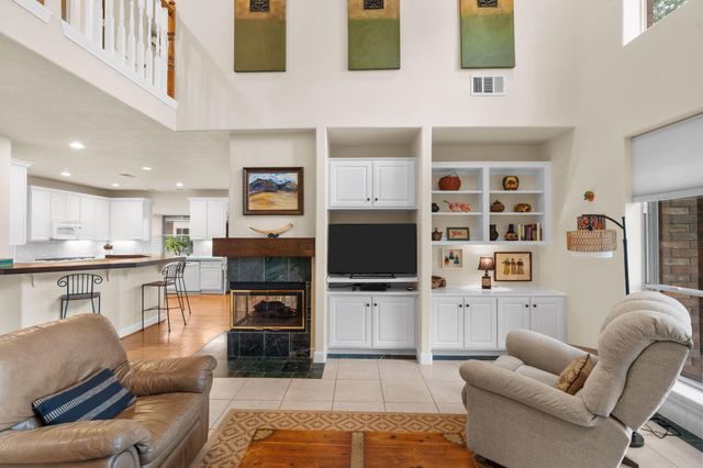 39 Rippling Creek Drive, Sugar Land, TX 77479