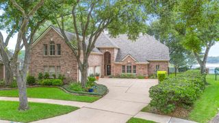 39 Rippling Creek Drive, Sugar Land, TX 77479