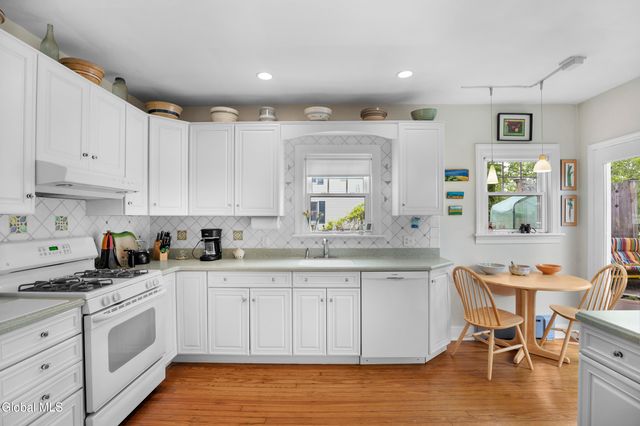 723 Sanders Avenue, Glenville, NY 12302