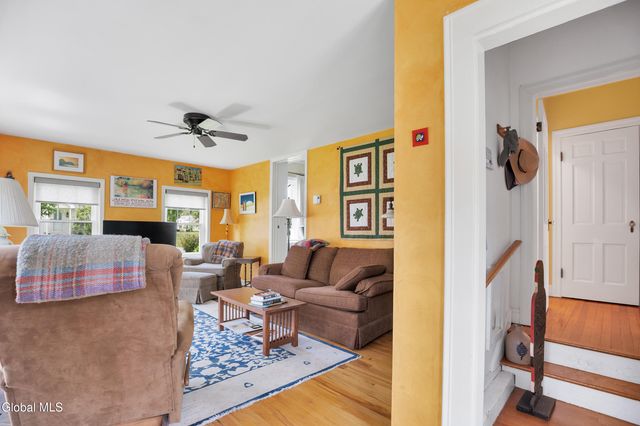 723 Sanders Avenue, Glenville, NY 12302