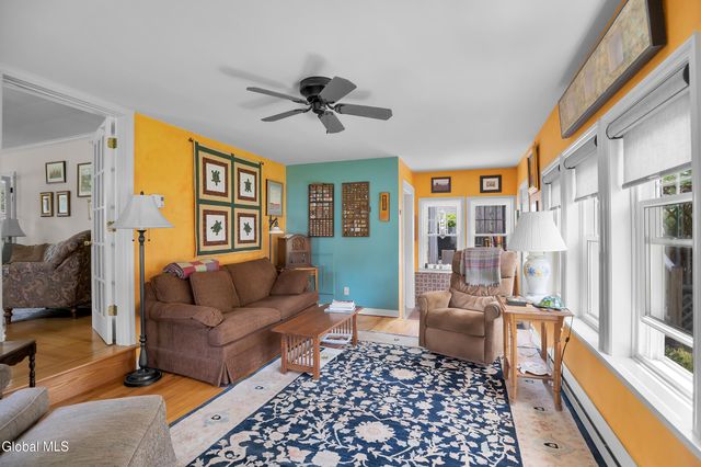 723 Sanders Avenue, Glenville, NY 12302