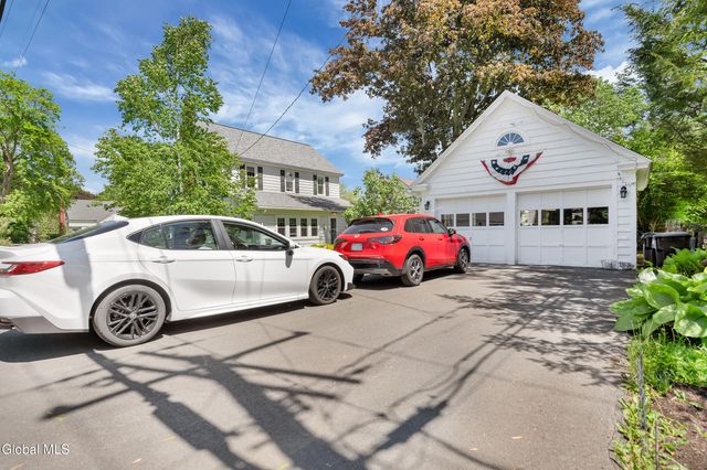 723 Sanders Avenue, Glenville, NY 12302
